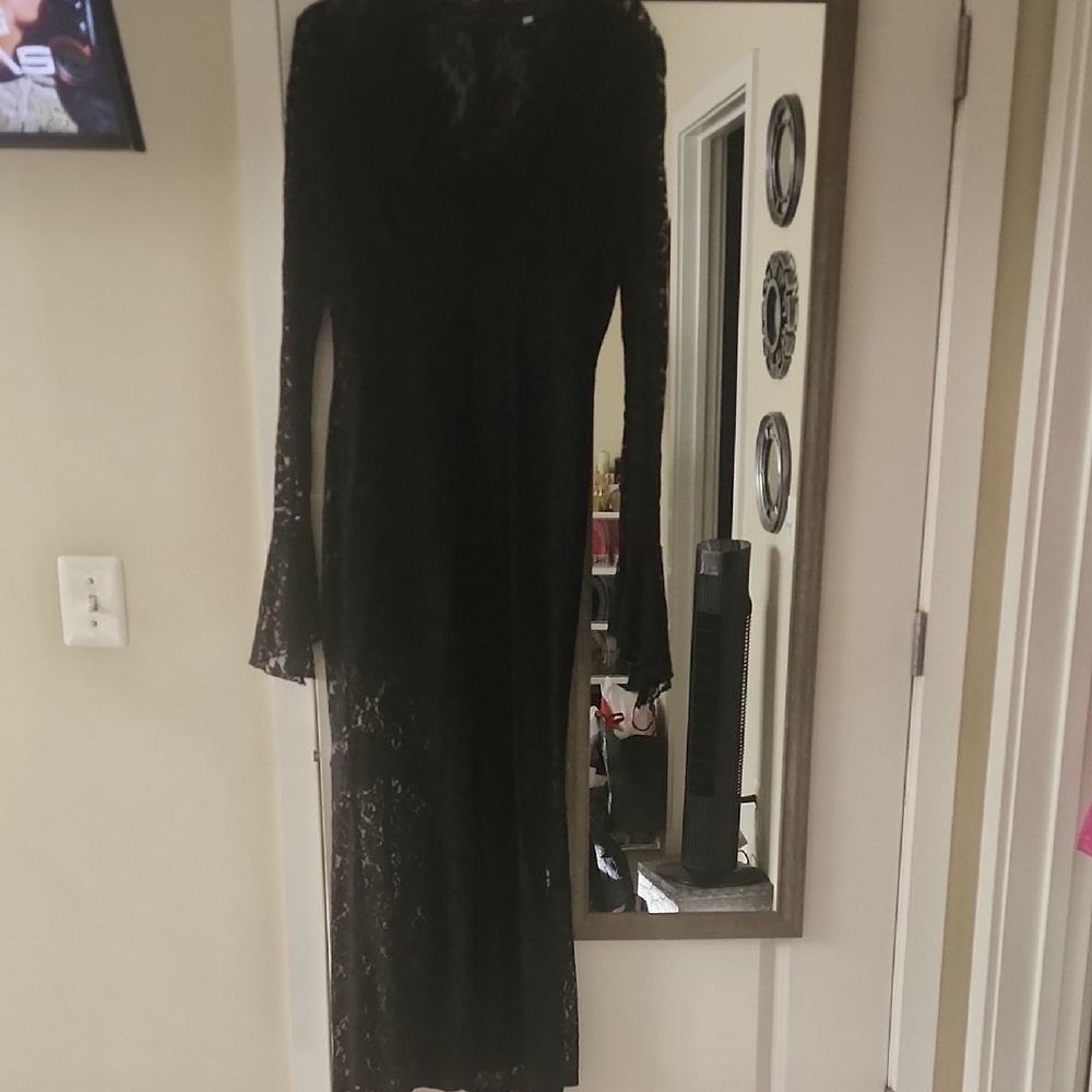 Elegant Black Lace Dress